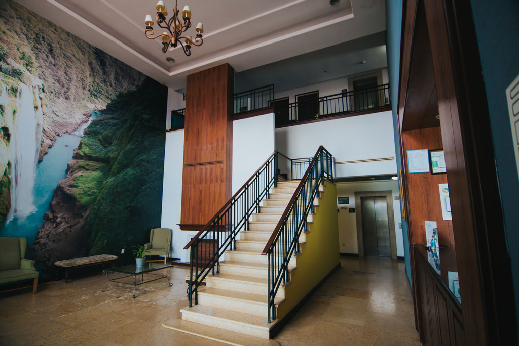 Sierra Suites